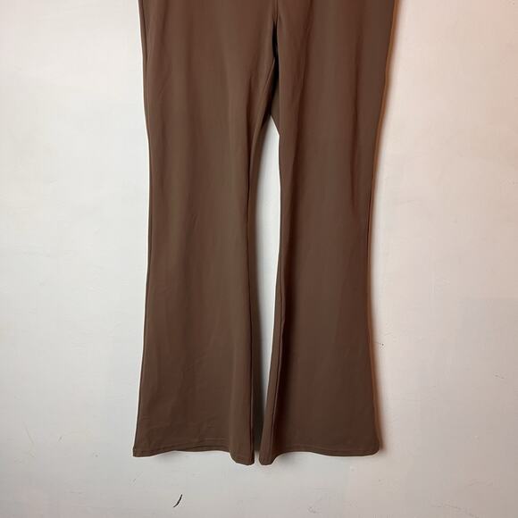 NWT Halara Womens Flare Yoga Leggings Brown With Pockets Size 1XL - Picture 2 of 7